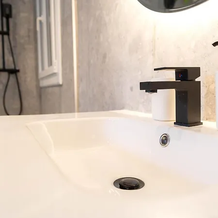 Loft Climatise - Proche De La - Jacuzzi - Centre Appartement