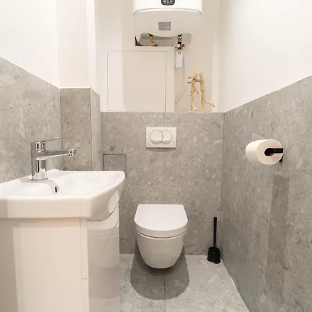 Appartement Loft Climatise - Proche De La - Jacuzzi - Centre *